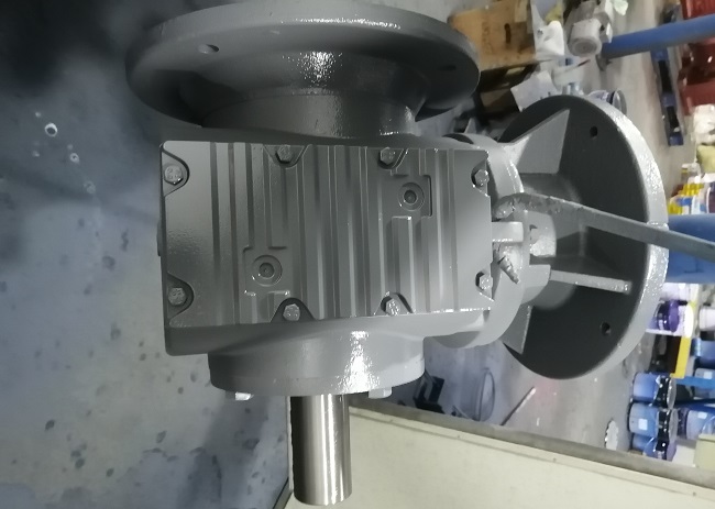 通砂光機減速電機，S型自鎖減速機帶電機